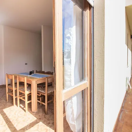Apartment - Comfy Near The Airport!